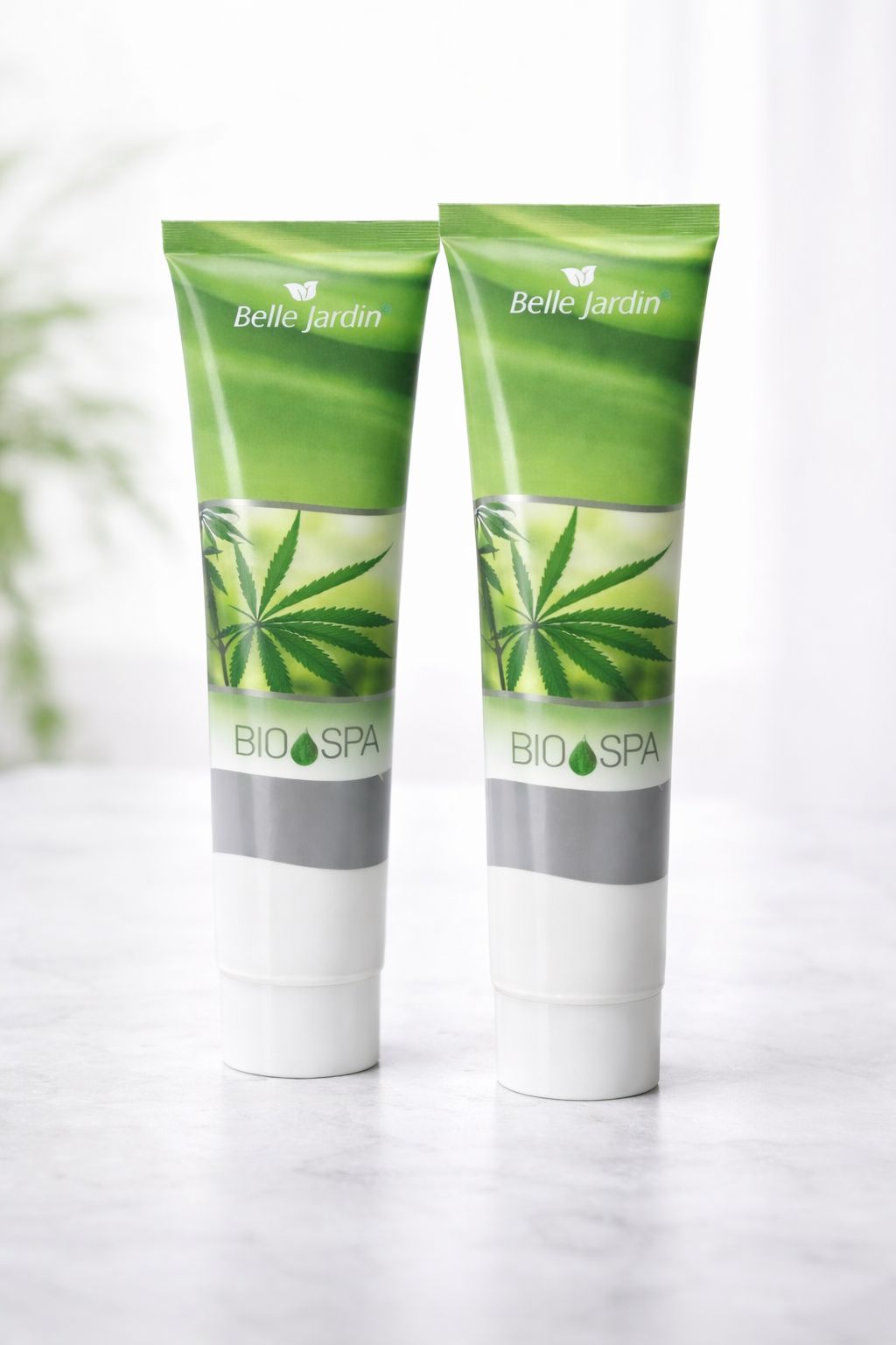 KANEPIÕLI JA KOLLAGEENIGA NÄOKREEM